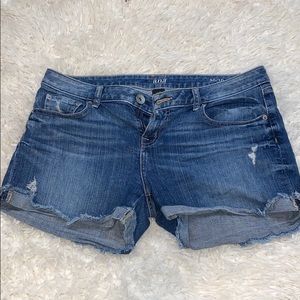 Blue denim short cotton and spandex